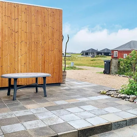 Nyaraló Beachfront Bliss In Vesterhavet - By Traum